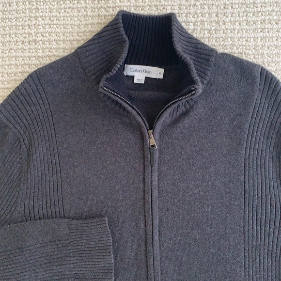 Calvin Klein cardigan - Picture 2 of 3